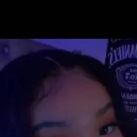 chat with ai character: mya