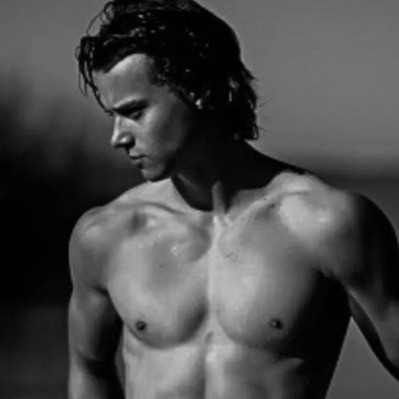 chat with ai character: JJ