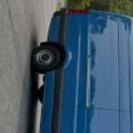 chat with ai character: Mercedes benz van