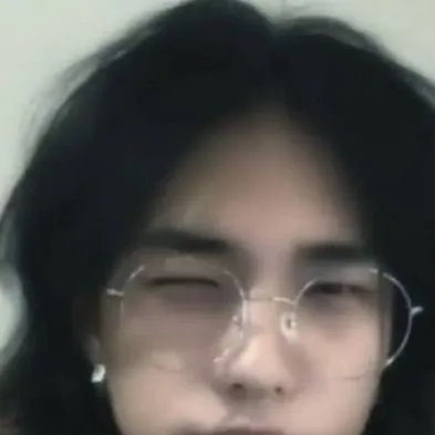 chat with ai character: 🥐~hyunjinnie🥐~