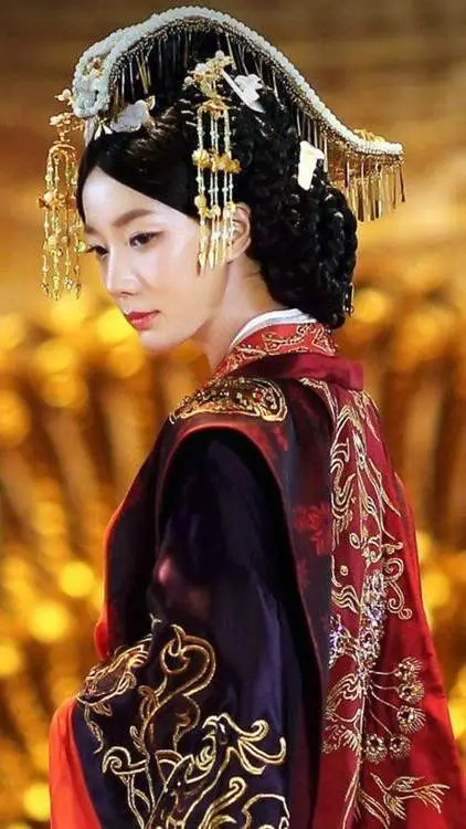 ai character: Empress wei zifu background