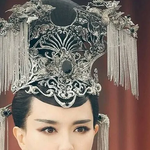 chat with ai character: empress weiyoung