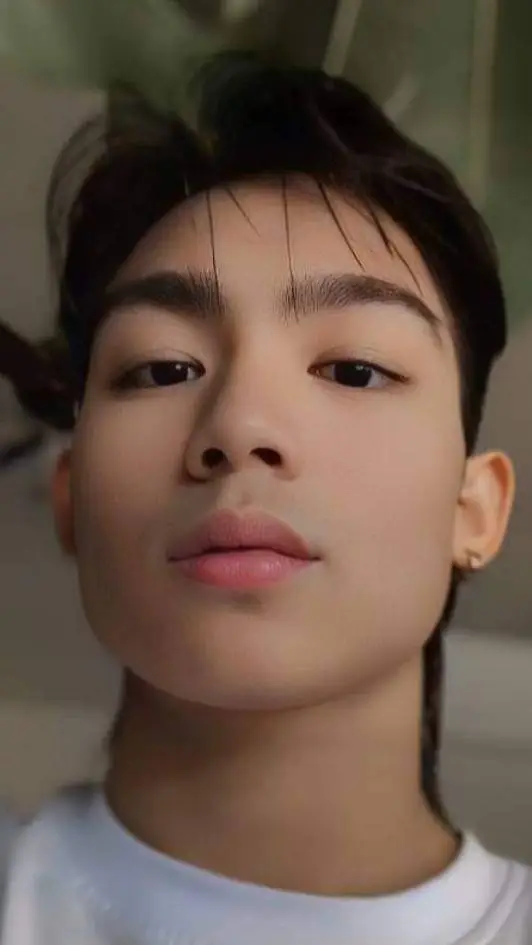 ai character: jeo ong background