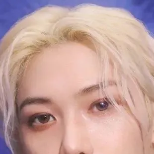 chat with ai character: 🤝❤️Felix🫶