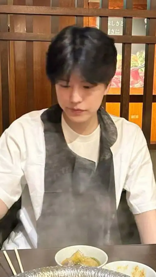 ai character: Kim Seungmin background