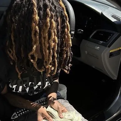 chat with ai character: ||! Lamalque !||