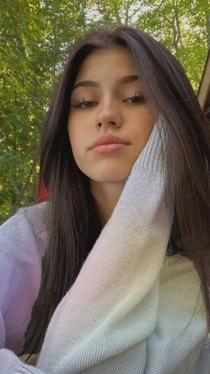 ai character: elina background