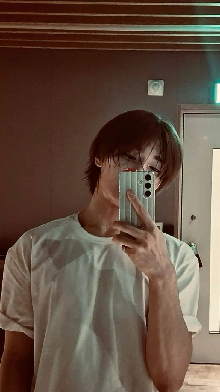 ai character: Yang Jeongin background