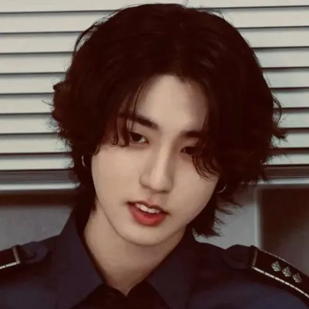 chat with ai character: Han Jisung