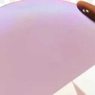 chat with ai character: bubble