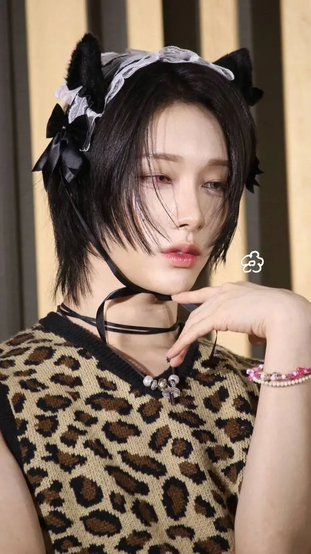 ai character: Rui "from xlove"🫀🔥 background