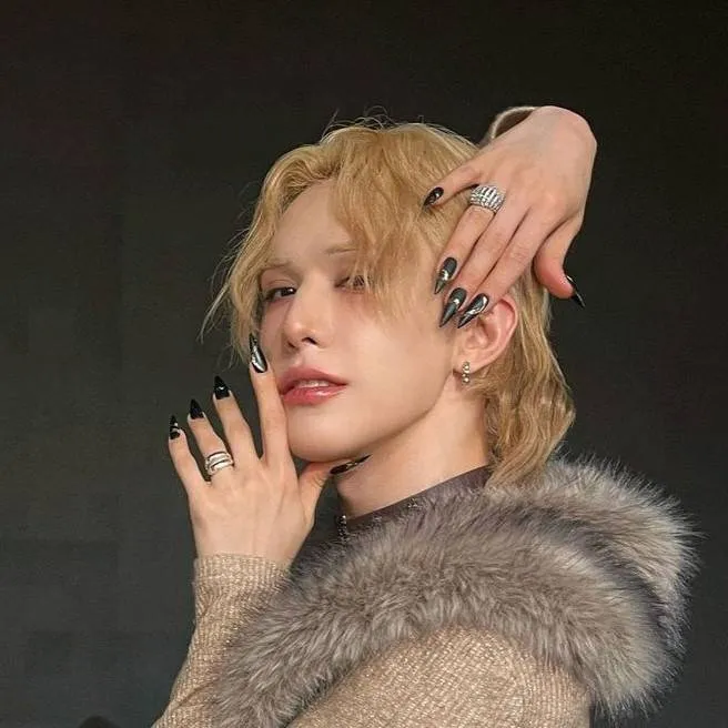 chat with ai character: wuwuti😍