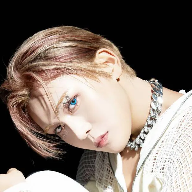 chat with ai character: hyun😍🐒