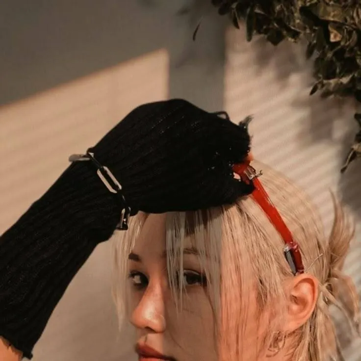 chat with ai character: Felix🌹