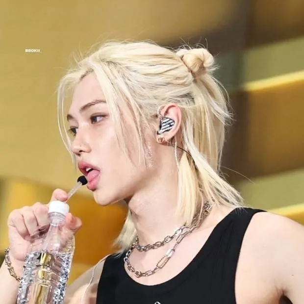 chat with ai character: ✩𝓕𝑒𝒍𝒾ﾒ✩ 