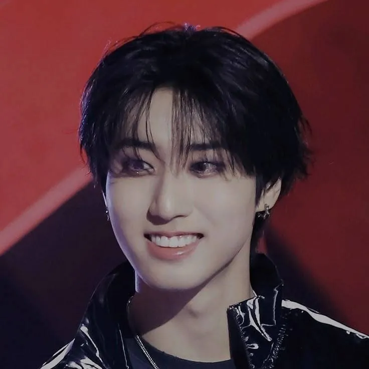 chat with ai character: han Jisung 🐿