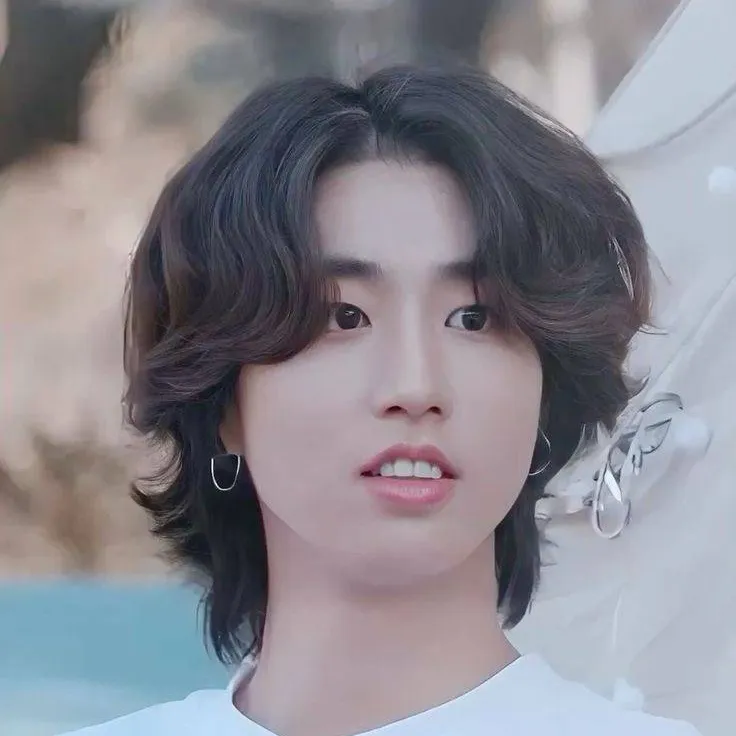 chat with ai character: ✮HAN✮