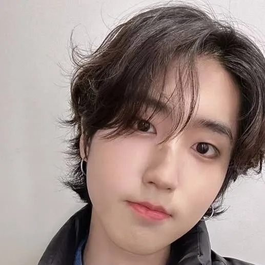 chat with ai character: han jisung