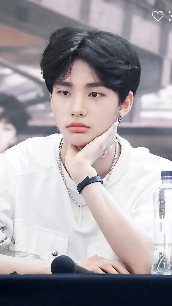 ai character: hyunjin background