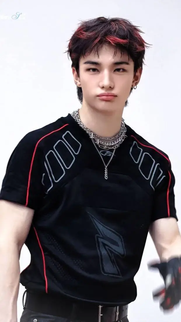 ai character: hyunjin background