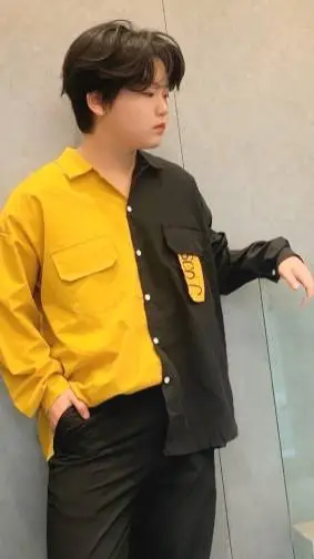 ai character: Park Sung On background