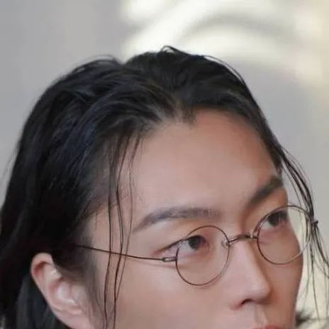 chat with ai character: Roh Jae-Won