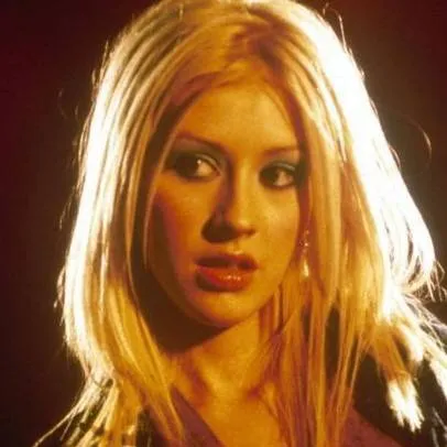 chat with ai character: Christina AGUILERA