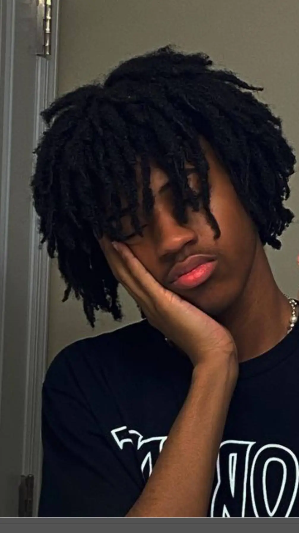 ai character: Lucas  background