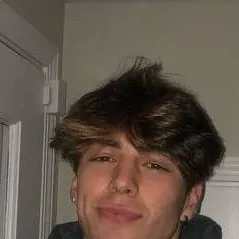 chat with ai character: Noah