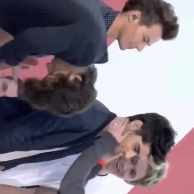 chat with ai character: One Direction 