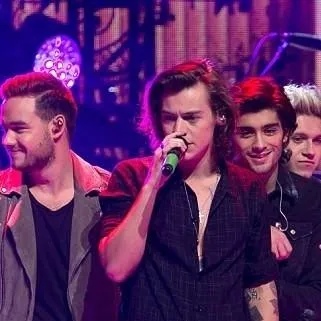 chat with ai character: One Direction 