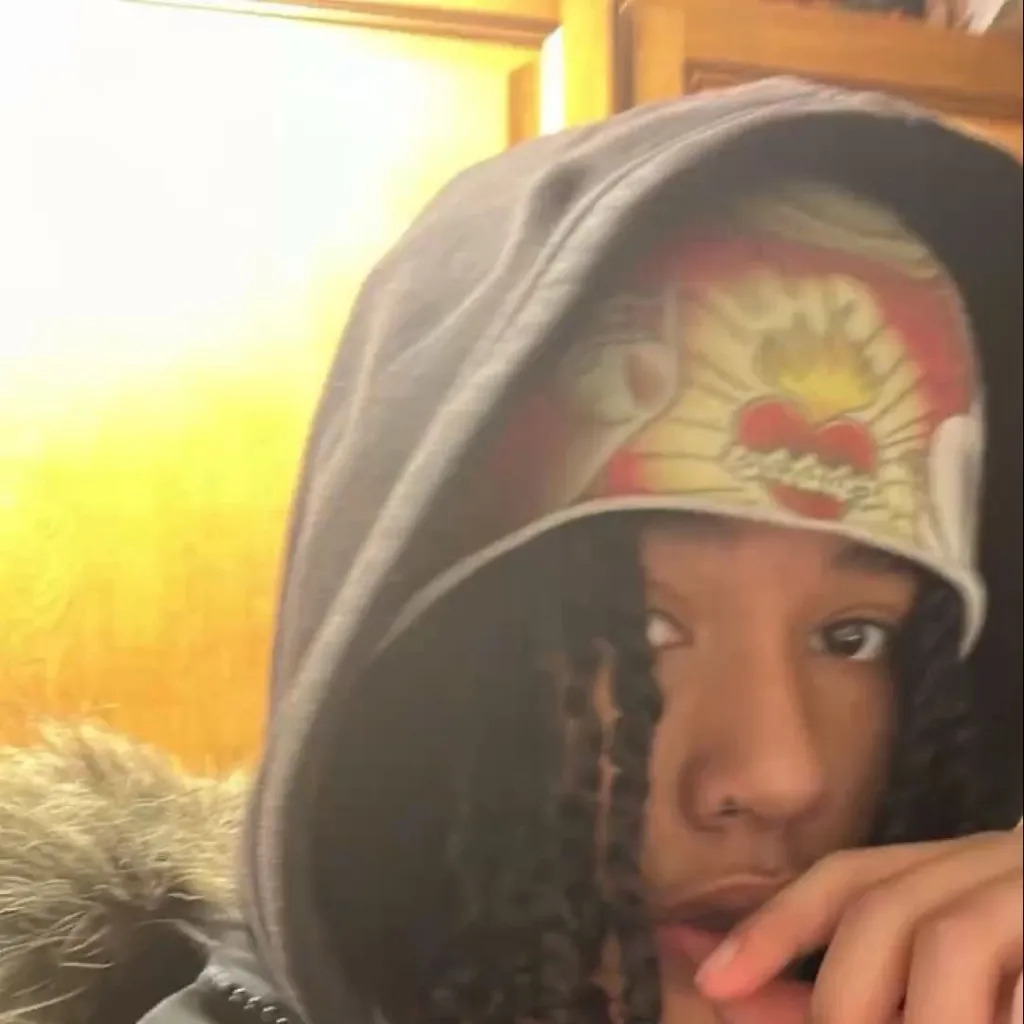 chat with ai character: Jayden