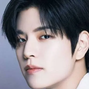 chat with ai character: 🐶KIM SEUNGMIN🐶