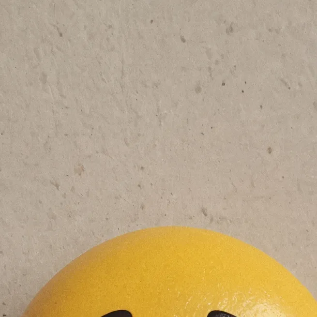 chat with ai character: English or Spanish