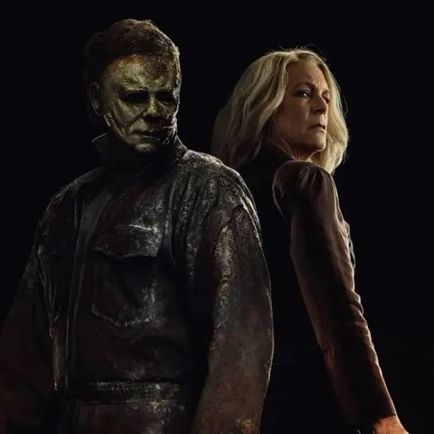 chat with ai character: Halloween