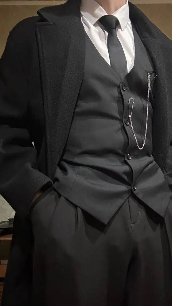 ai character: Alberto background