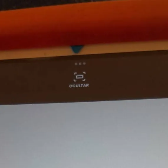 chat with ai character: hfjr