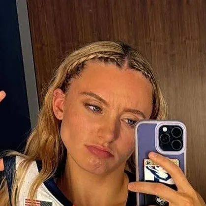 Talkie Profile Paige Bueckers | Talkie AI