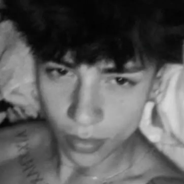 chat with ai character: Bladin