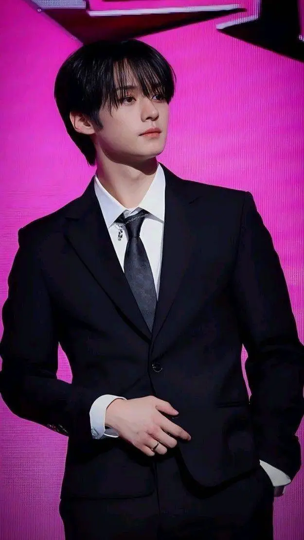 ai character: Lee know/Minho background