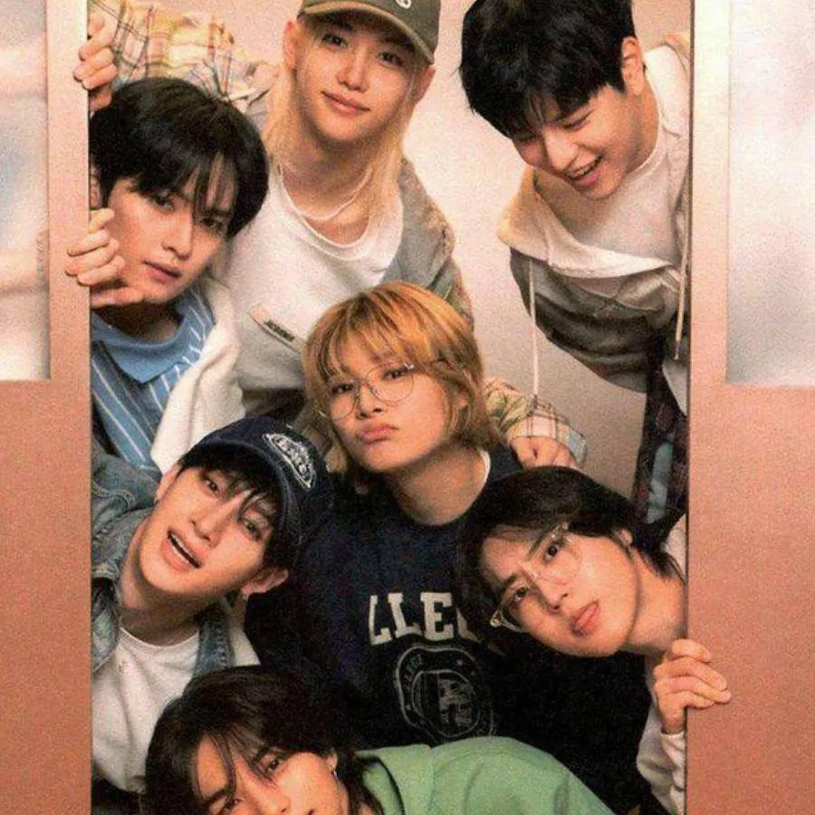 chat with ai character: ~Stray Kids!~