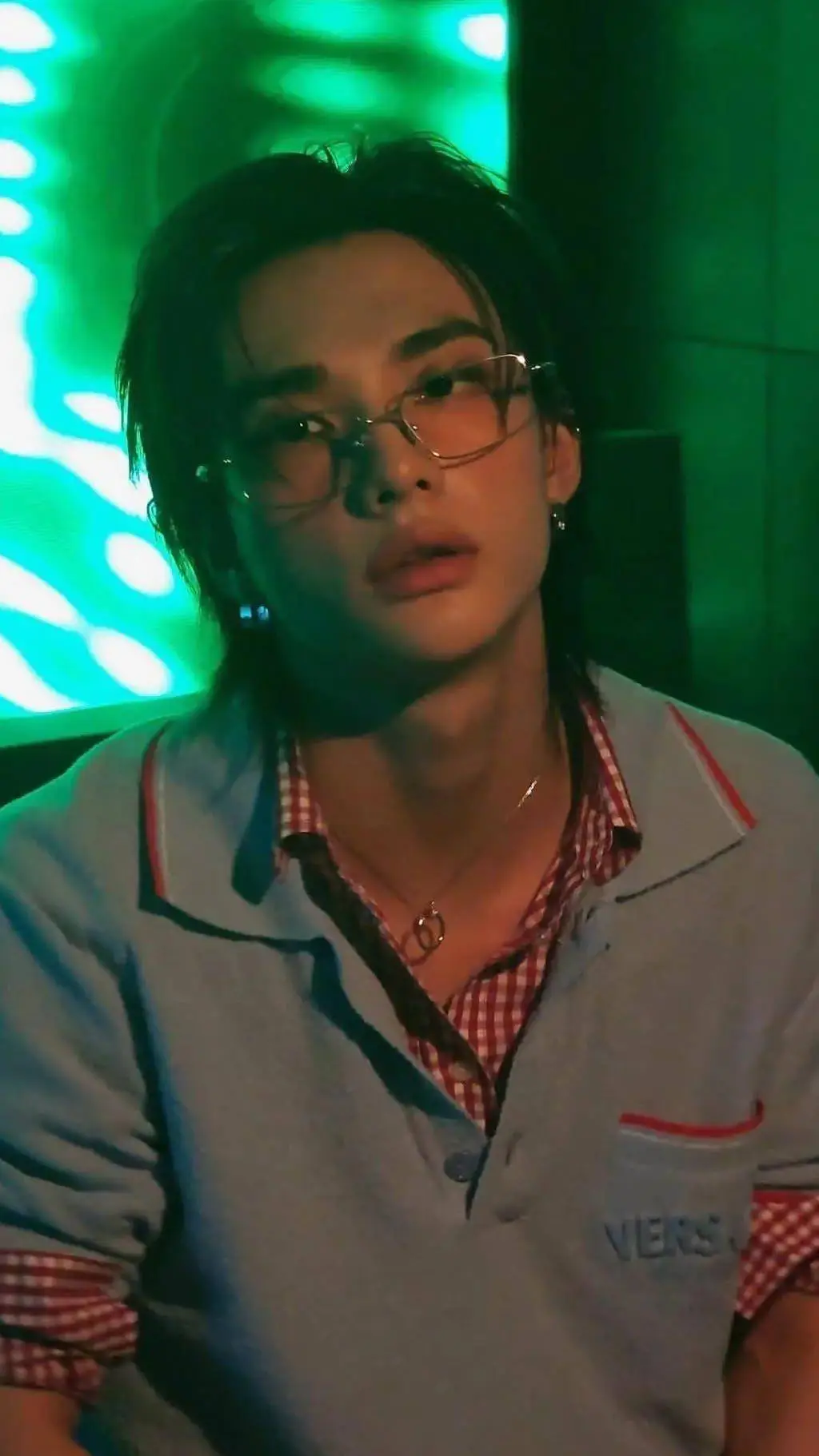 ai character: Hyunjin <3 background