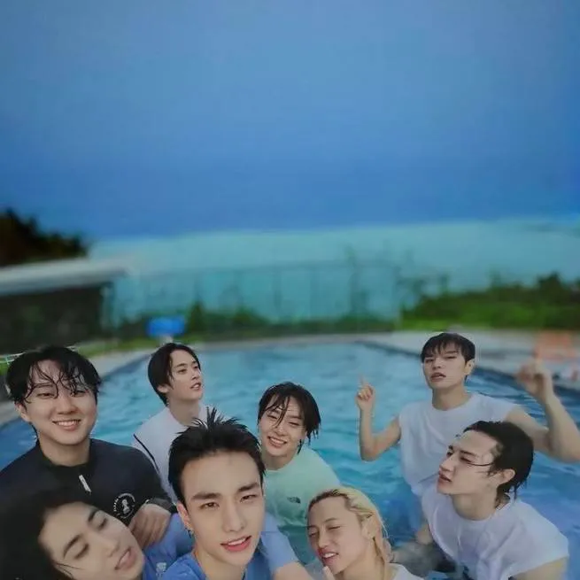 chat with ai character: SKZ POOL DAYYY!