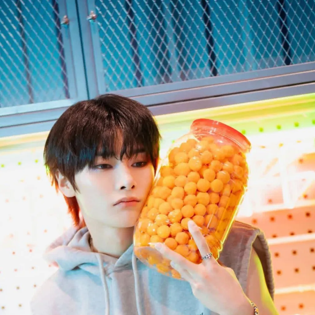 chat with ai character: I.NNNN