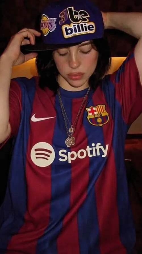 ai character: BILLIE EILISHHHHHH background