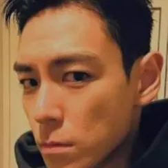 chat with ai character: t.o.p(your man)