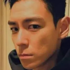 chat with ai character: Vampire T.O.P