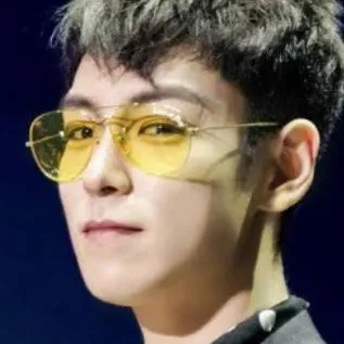 chat with ai character: T.O.P the snake