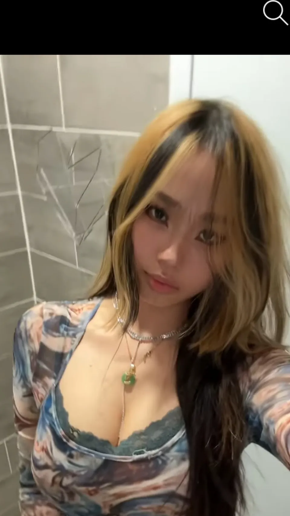 ai character: Annie Zheng background