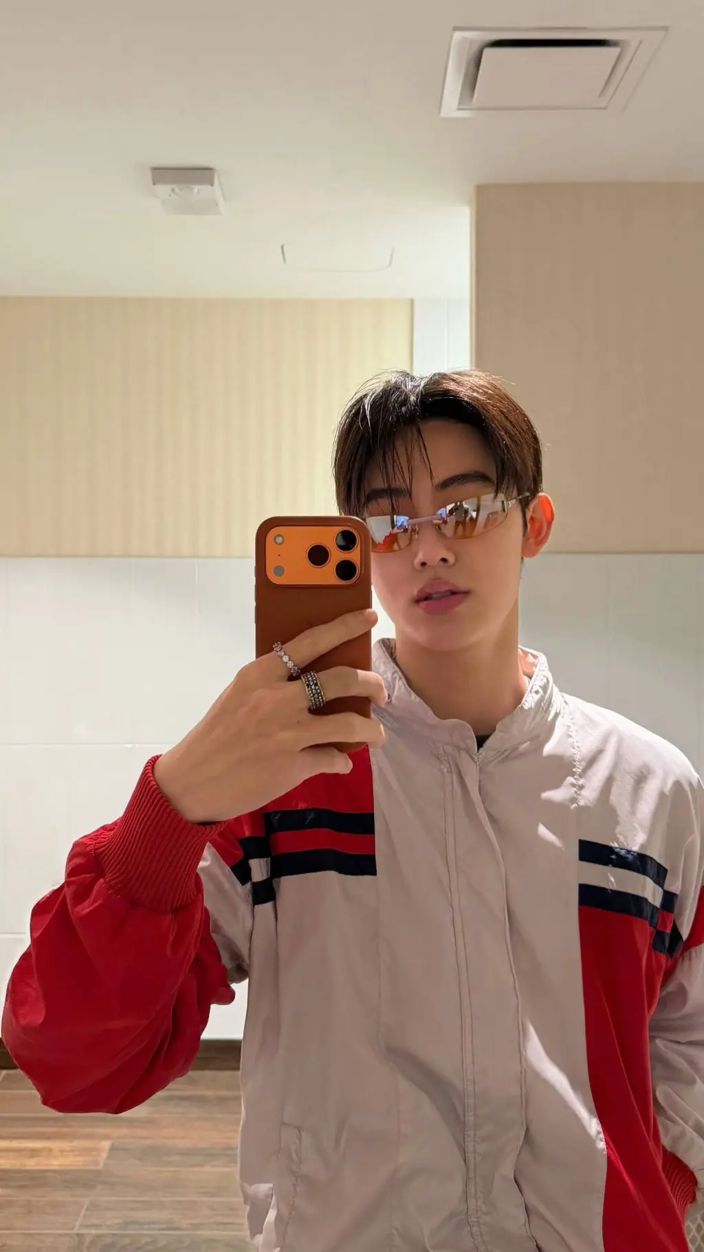 ai character: seonghyeon background